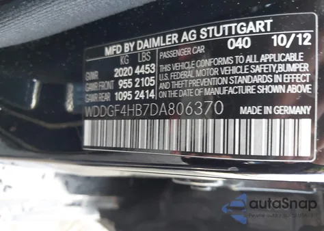 2013 Mercedes-Benz C 250 Sport z USA, uszkodzony, nr VIN WDDGF4HB7DA806370